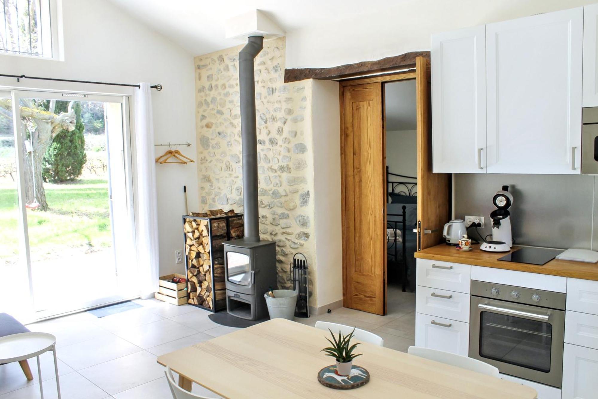 Hébergement de vacances Maison De Charme A Au Milieu Des Vignes